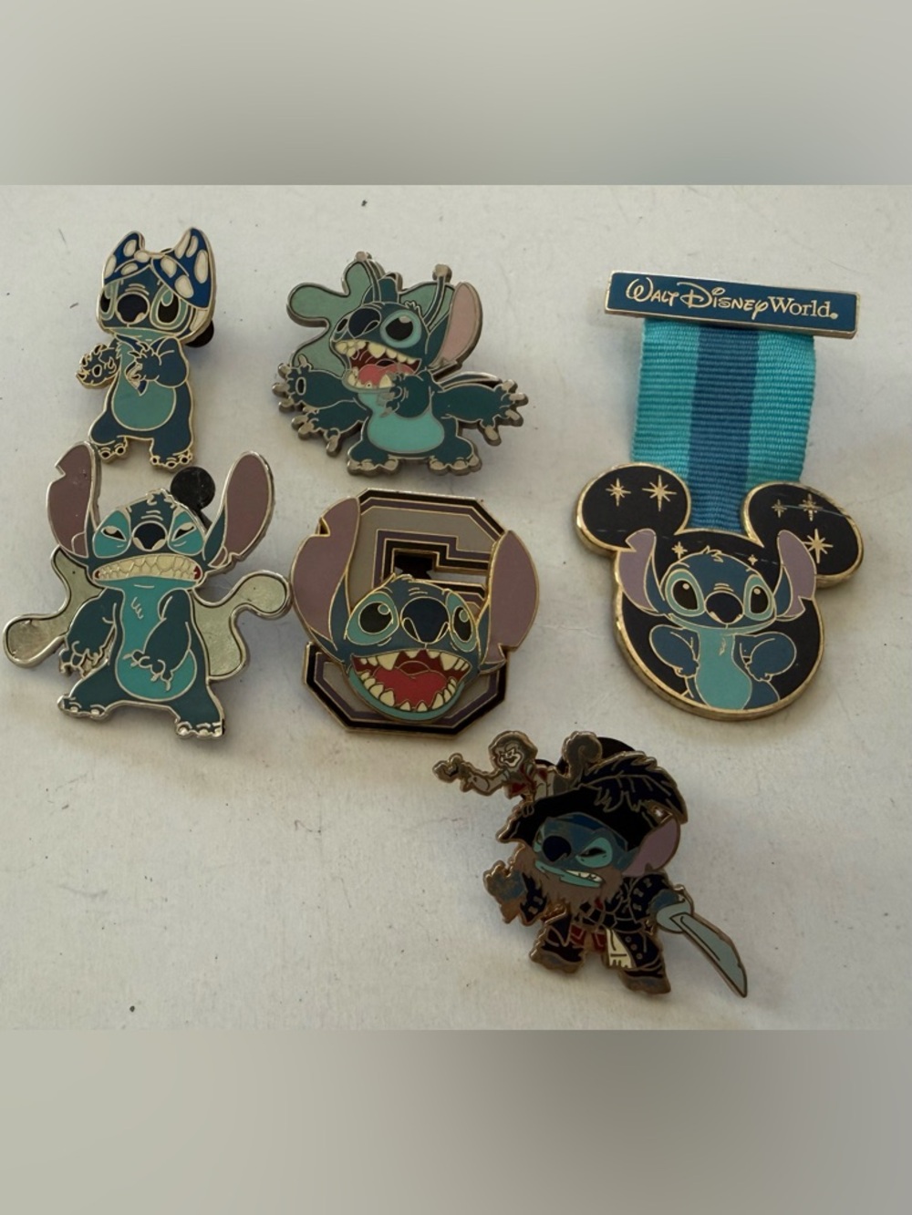 Disney Trading Pins - 7 Assorted STITCH